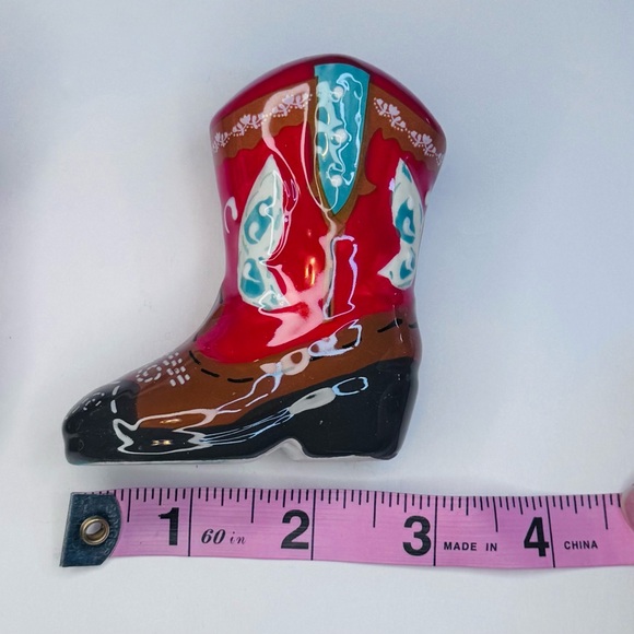The Pioneer Woman Cowboy Boot Salt & Pepper Shaker Set - Picture 9 of 12